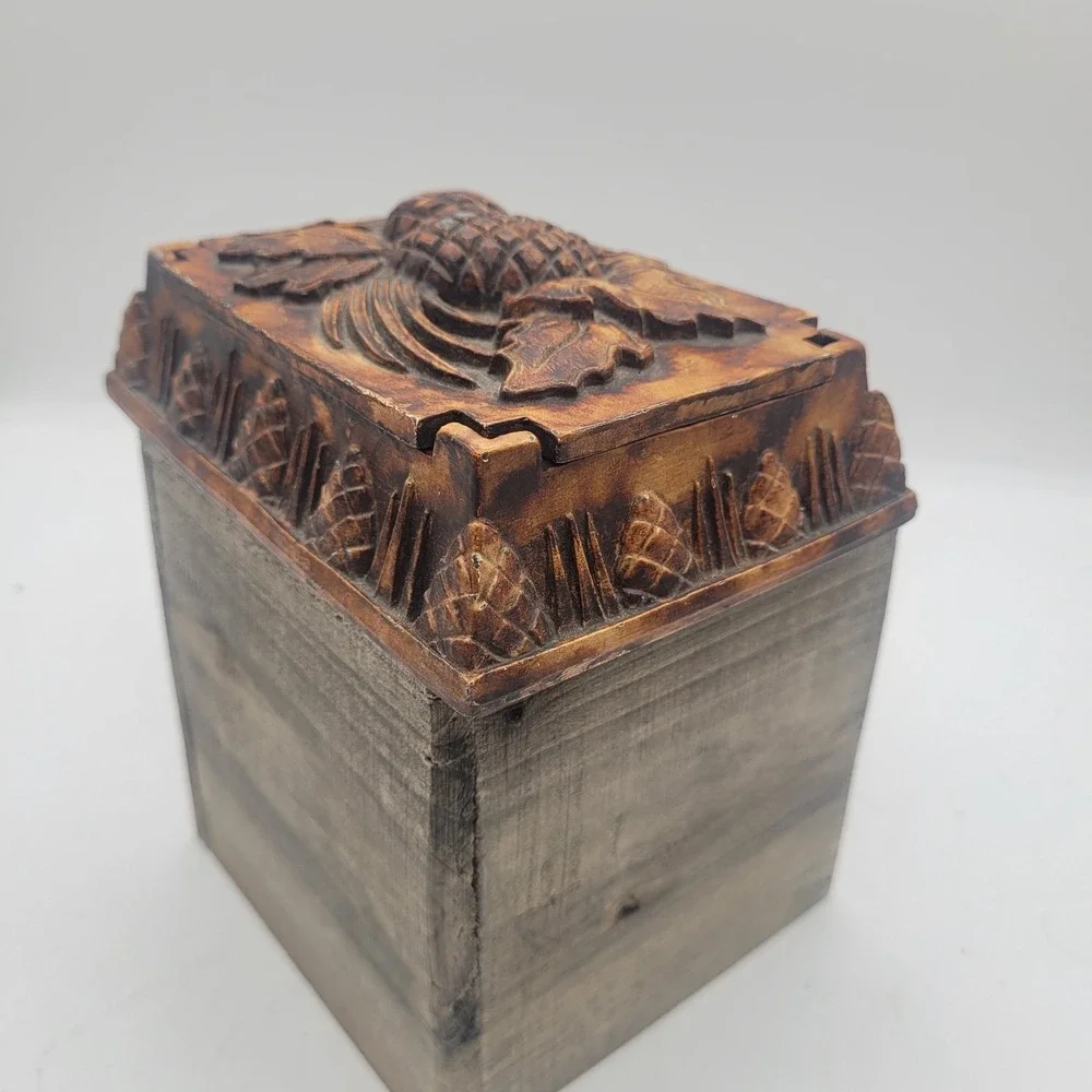 VTG Cast Resin‎ Brown Rustic Pinecone Leaves Stash Trinket Playing Card Box
